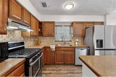 405 Tropic Circle, Fruitland Park, FL 34731 - Photo 9