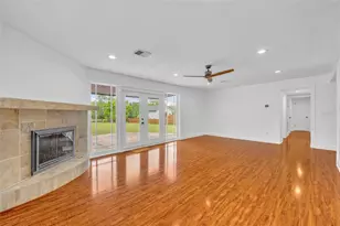 1081 Lake Weldona Dr, Orlando, FL 32806 - Photo 13