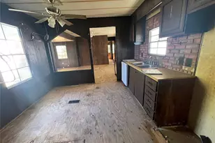 31725 Spruce Dr, Eustis, FL 32736 - Photo 9