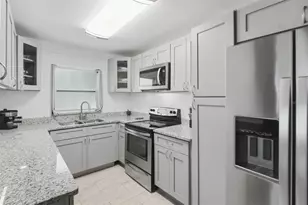 3415 Cherry Ln, Orlando, FL 32808 - Photo 9