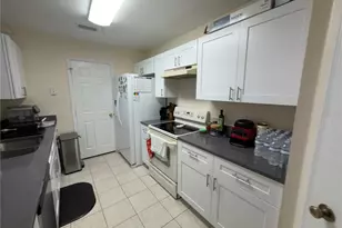 3930 Southpointe Dr, Orlando, FL 32822 - Photo 9