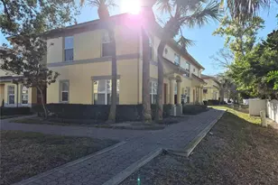 3845 Island Way, Saint Petersburg, FL 33705 - Photo 1