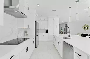 1805 S Ferncreek Ave, Orlando, FL 32806 - Photo 11