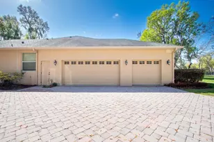 15950 Splendid Oaks Ln, Tavares, FL 32778 - Photo 31