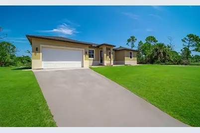 15633 Lakeland Circle, Port Charlotte, FL 33981 - Photo 3