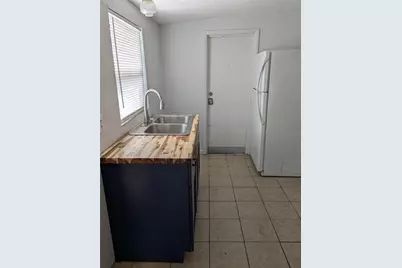 1734 Newark Street S, Saint Petersburg, FL 33711 - Photo 5