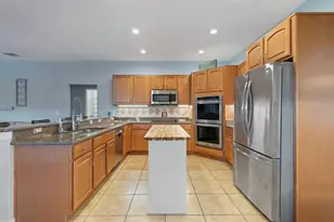 19808 Seaview St, Orlando, FL 32833 - Photo 9