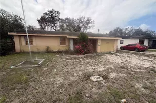 830 Berkshire Rd, Daytona Beach, FL 32117 - Photo 1