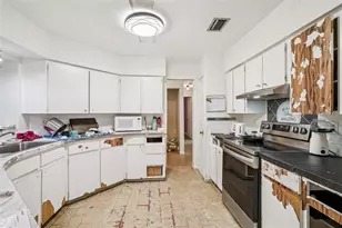 15019 NW 134th Terrace, Alachua, FL 32615 - Photo 5