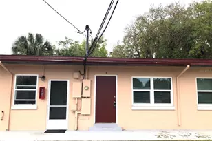 1401 E Alfred St, Tavares, FL 32778 - Photo 3