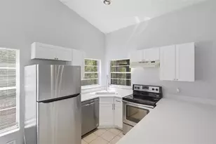 3916 Valencia Grove Ln, Orlando, FL 32817 - Photo 13