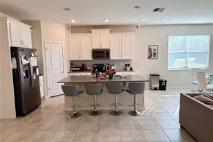 1742 Chatsworth Cir, Saint Cloud, FL 34771 - Photo 3