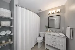 701 Mirror Lake Dr N Dr N, Saint Petersburg, FL 33701 - Photo 13