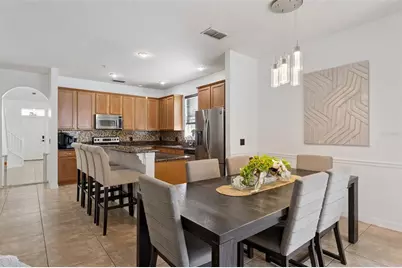 10484 Eastpark Lake Drive, Orlando, FL 32832 - Photo 9