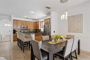 10484 Eastpark Lake Dr, Orlando, FL 32832 - Photo 9