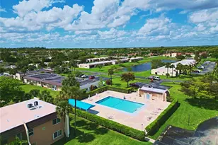 140 Lake Meryl Dr, West Palm Beach, FL 33411 - Photo 5