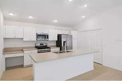 7548 Kuenher Court, The Villages, FL 34762 - Photo 7