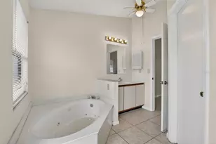 9823 Balmoral Cir, Orlando, FL 32817 - Photo 23