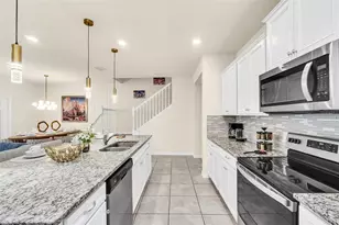 830 Paradise Dr, Davenport, FL 33897 - Photo 9