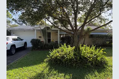 325 Florida Avenue, Saint Cloud, FL 34769 - Photo 1