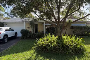 325 Florida Ave, Saint Cloud, FL 34769 - Photo 1