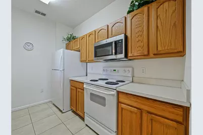 7675 Comrow Street #402, Kissimmee, FL 34747 - Photo 9