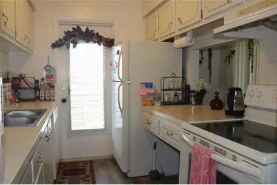 1700 6th Street NW #B23, Winter Haven, FL 33881 - Photo 9