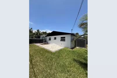 1766 Maryland Avenue NE, Saint Petersburg, FL 33703 - Photo 13