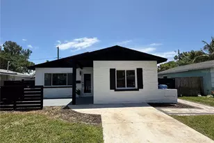 1766 Maryland Ave NE, Saint Petersburg, FL 33703 - Photo 1