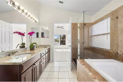 1240 Vinetree Drive, Brandon, FL 33510 - Photo 21