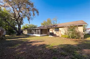 1203 Bristolwood St, Brandon, FL 33510 - Photo 5