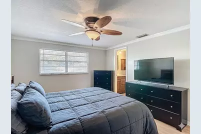 3114 W Paris Street, Tampa, FL 33614 - Photo 9