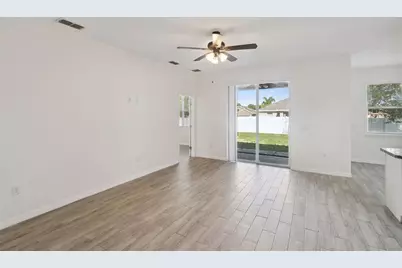 140 Highland Meadows Street, Davenport, FL 33837 - Photo 5