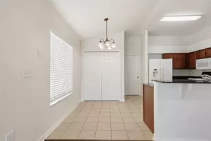 6821 Aramon Ct, Wesley Chapel, FL 33545 - Photo 11