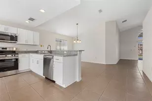 123 Fox Loop, Davenport, FL 33837 - Photo 7