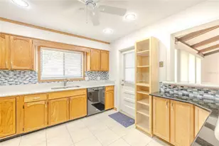 2211 McMahon Ct, Orlando, FL 32812 - Photo 11