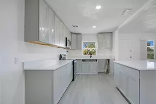 1951 S Crystal Lake Dr, Orlando, FL 32806 - Photo 7