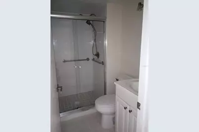 1310 Glen Oaks Drive E #183E, Sarasota, FL 34232 - Photo 15