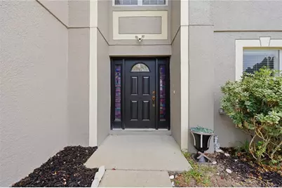 627 Woodland Creek Boulevard, Kissimmee, FL 34744 - Photo 3