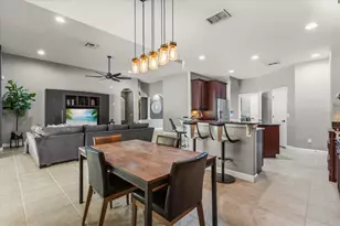 4904 Legacy Oaks Dr, Orlando, FL 32839 - Photo 19