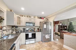 1304 E Osborne, Tampa, FL 33603 - Photo 7