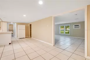 38341 Palm Grove Dr, Zephyrhills, FL 33542 - Photo 9