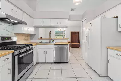 110 Baywest Drive, Orlando, FL 32835 - Photo 9