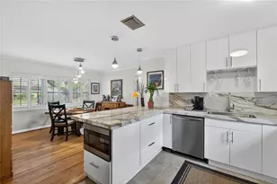 1632 Pinewood Dr, Orlando, FL 32804 - Photo 17