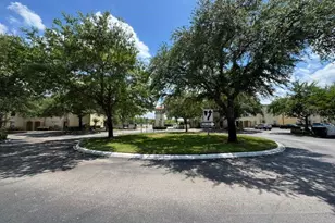 2866 Club Cortile Cir, Kissimmee, FL 34746 - Photo 23