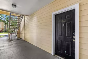 2528 Robert Trent Jones Dr, Orlando, FL 32835 - Photo 5