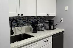 2818 SW 14th Dr, Gainesville, FL 32608 - Photo 9