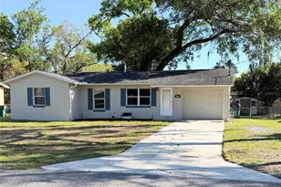 709 Lewis St, Fruitland Park, FL 34731 - Photo 1