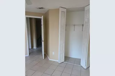 4910 Silver Oaks Village #B, Orlando, FL 32808 - Photo 15