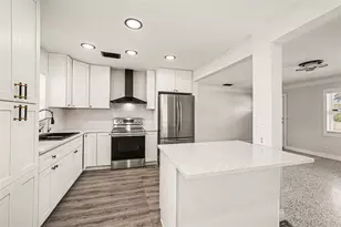 1514 W River Ln, Tampa, FL 33603 - Photo 13